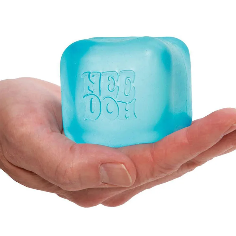 Cubo Sensorial Schylling Needoh Nice Cube, Cubo Antiestrés, Herramienta Sensorial para la Ansiedad, para la Concentración, el TDAH y la Calma, Gadget de Escritorio para la Oficina