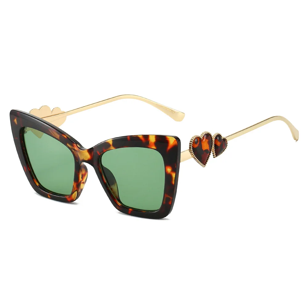 Neue Reizende Herz Dekoration Sonnenbrille Frauen Marke Designer Ins Mode Cat Eye Brille UV400 Reise Damen Shades 2025