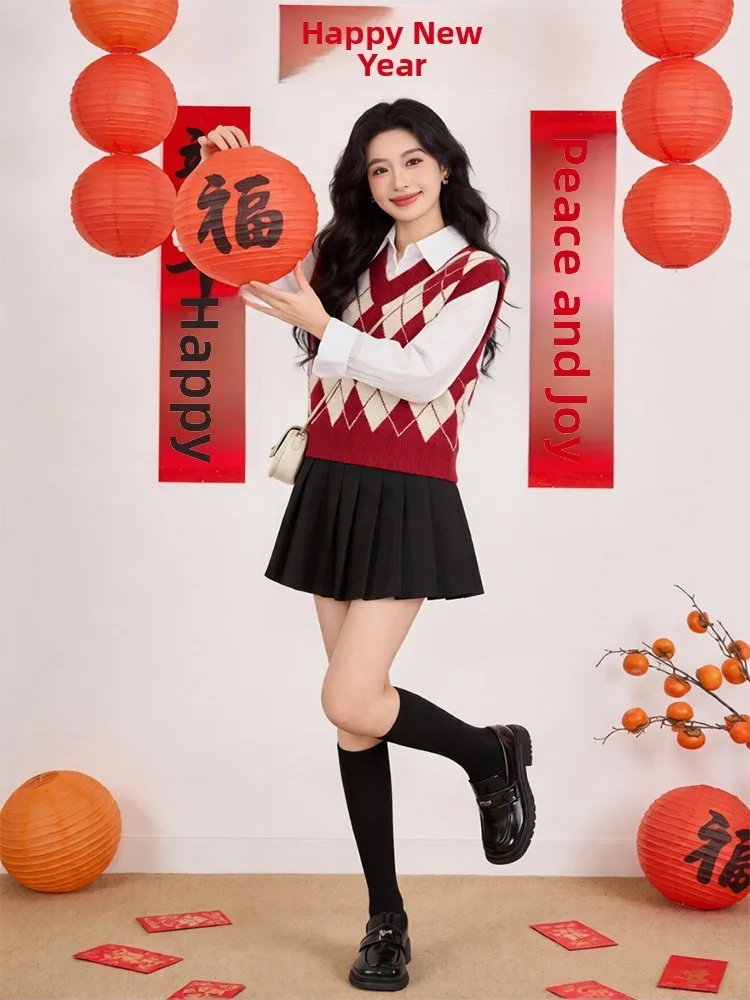 

Anti-Aging College Sle Layering Set Women's Winter Color Blo Diamond Knitted Vest Layered irt Pleated Skirt Tee Piece...