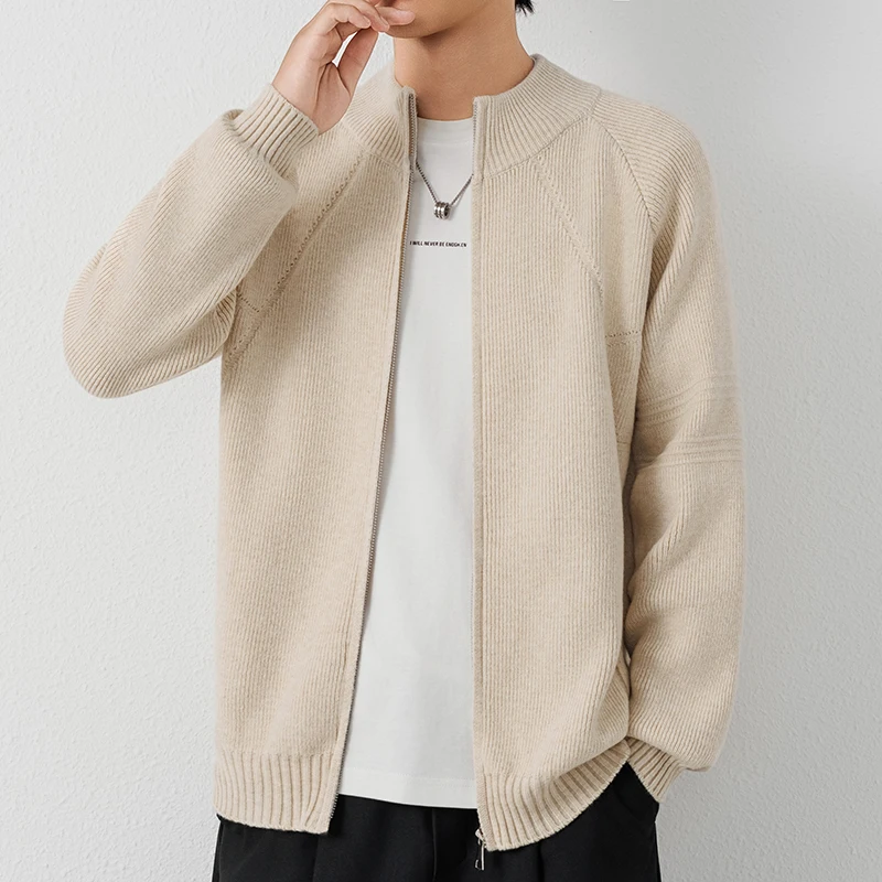 Giacca cardigan lavorata a maglia con colletto rialzato per uomo Giacca casual allentata di marca alla moda primaverile e autunnale Maglione autunnale di fascia alta