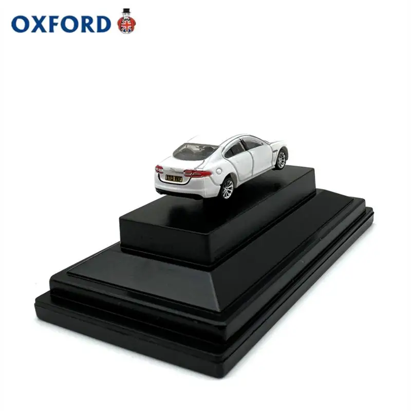 Diecast OXFORD Escala 1:148 Jaguar XF Modelo de carro branco Brinquedo colecionável Presente Lembrança Ornamento de exibição