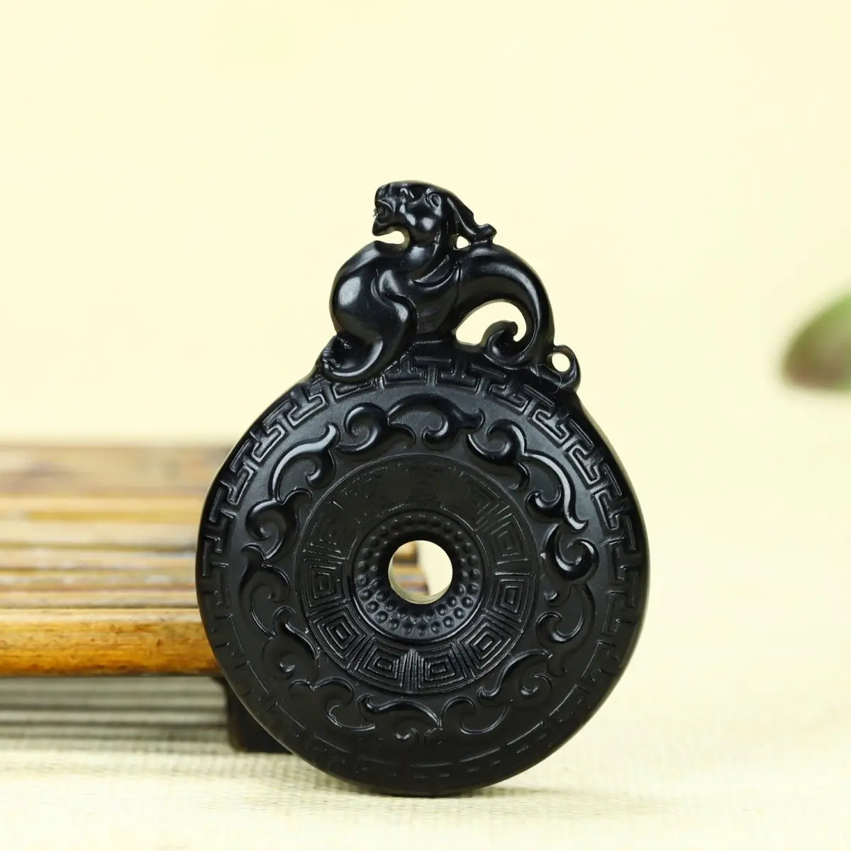 

Hetian Jade Ink Jade Dragon Brand Antique Pattern Safety Buckle Pendant Men's Black Jade Pendant
