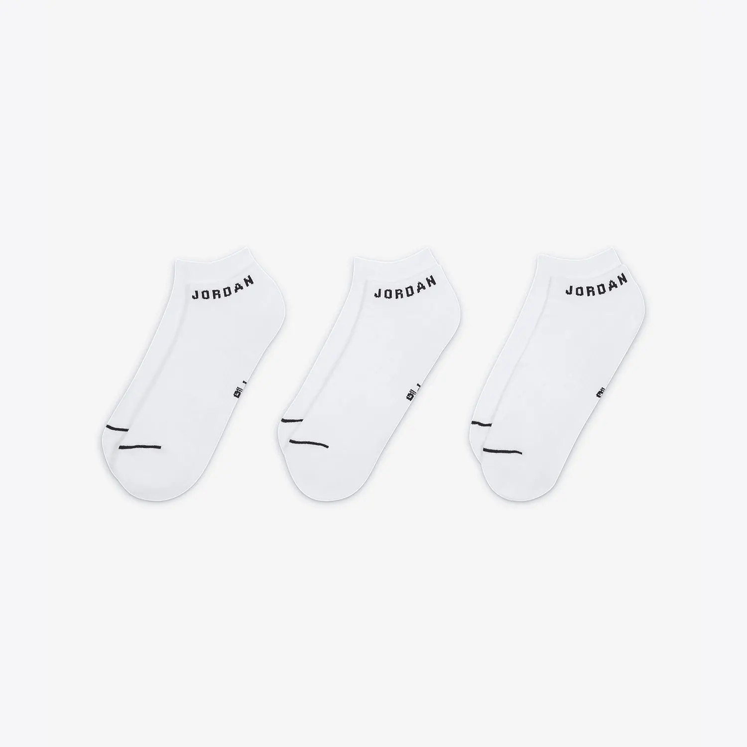 

Nike New Three-Pack Sports Short Socks for Men and Women DX9656-100