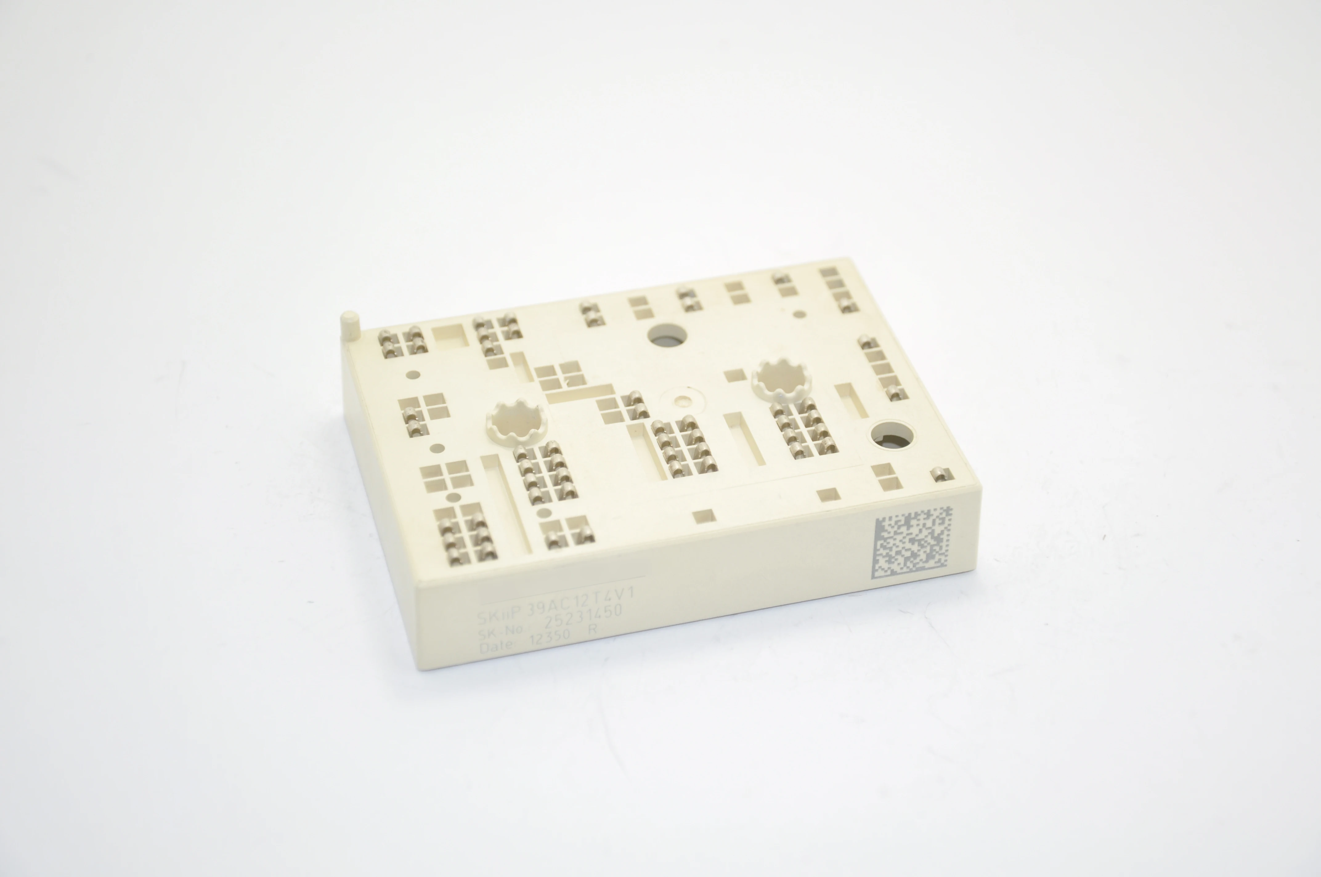 

SKIIP39AC12T4V1 НОВЫЙ МОДУЛЬ IGBT В НАЛИЧИИ