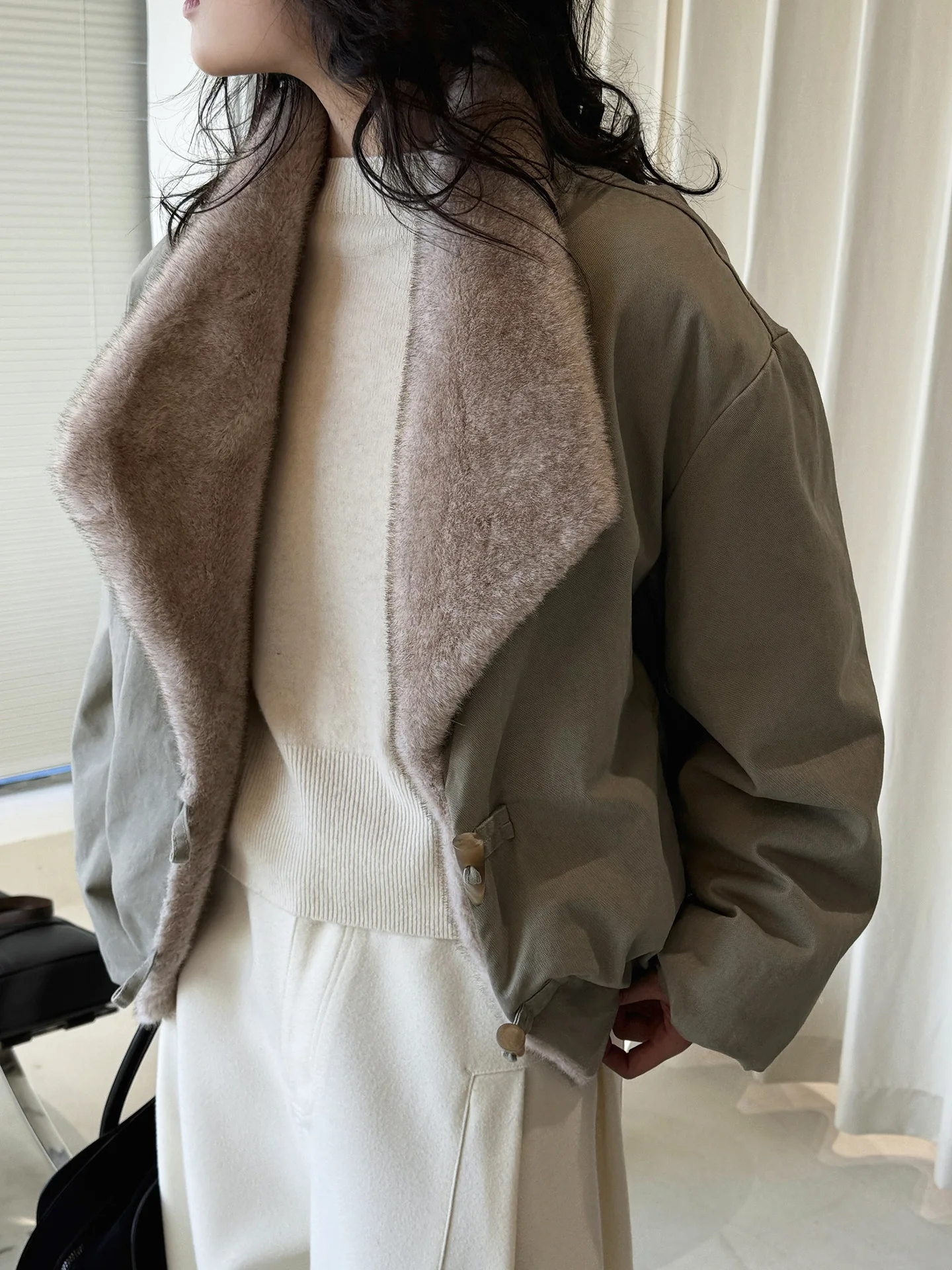 Winter new Korean version fashionable design style flip collar mink fur down jacket, comfortable and warm jacket for women