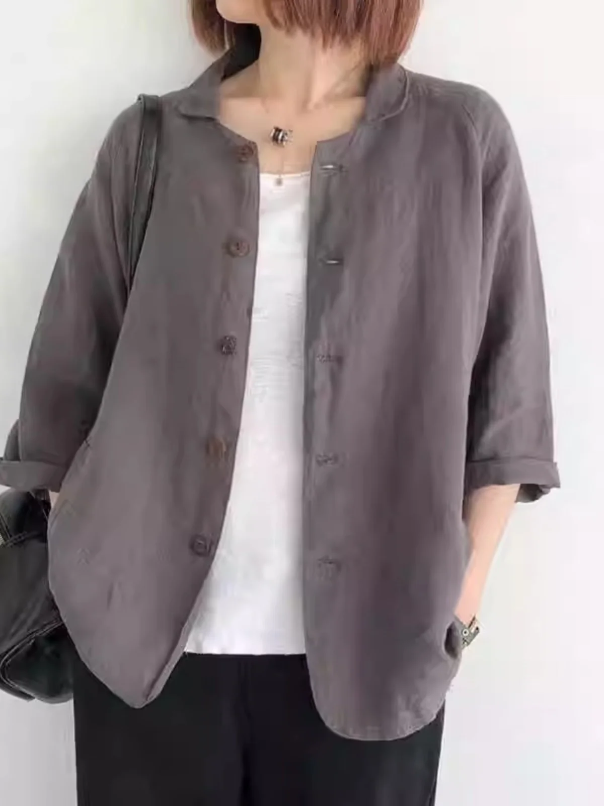 

Свободная женская повседневная льняная блузка больших размеров для весны и лета, из хлопка и льна, дышащая, комфортная, стандартного кроя, на пуговицах