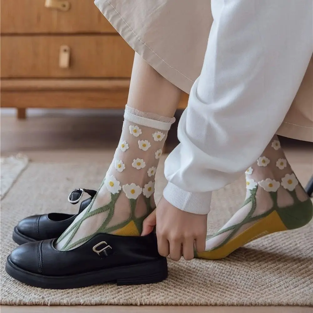 

5 пар сетчатых прозрачных носков с цветочным узором, стильные дышащие тюлевые носки средней длины, стеклянные шелковые женские чулочно-носочные изделия, милые носки для женщин и девочек