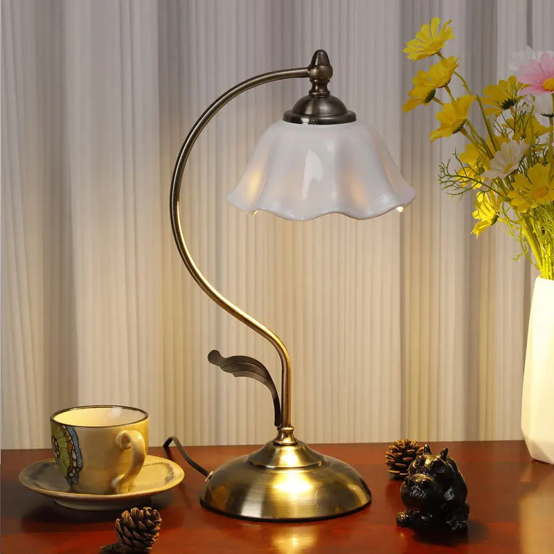 

Bedroom Nightstand Desk Lamp | Retro Cozy Creative Romantic Decor | Study Room Tabletop Atmosphere Light