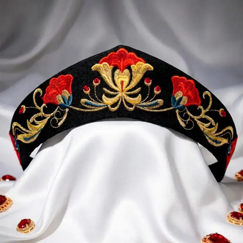 Vintage-Stil, russische Ethno-Blumenstickerei, spitz zulaufendes Haarband für Damen, breites, modisches Haaraccessoire. – Detail 3