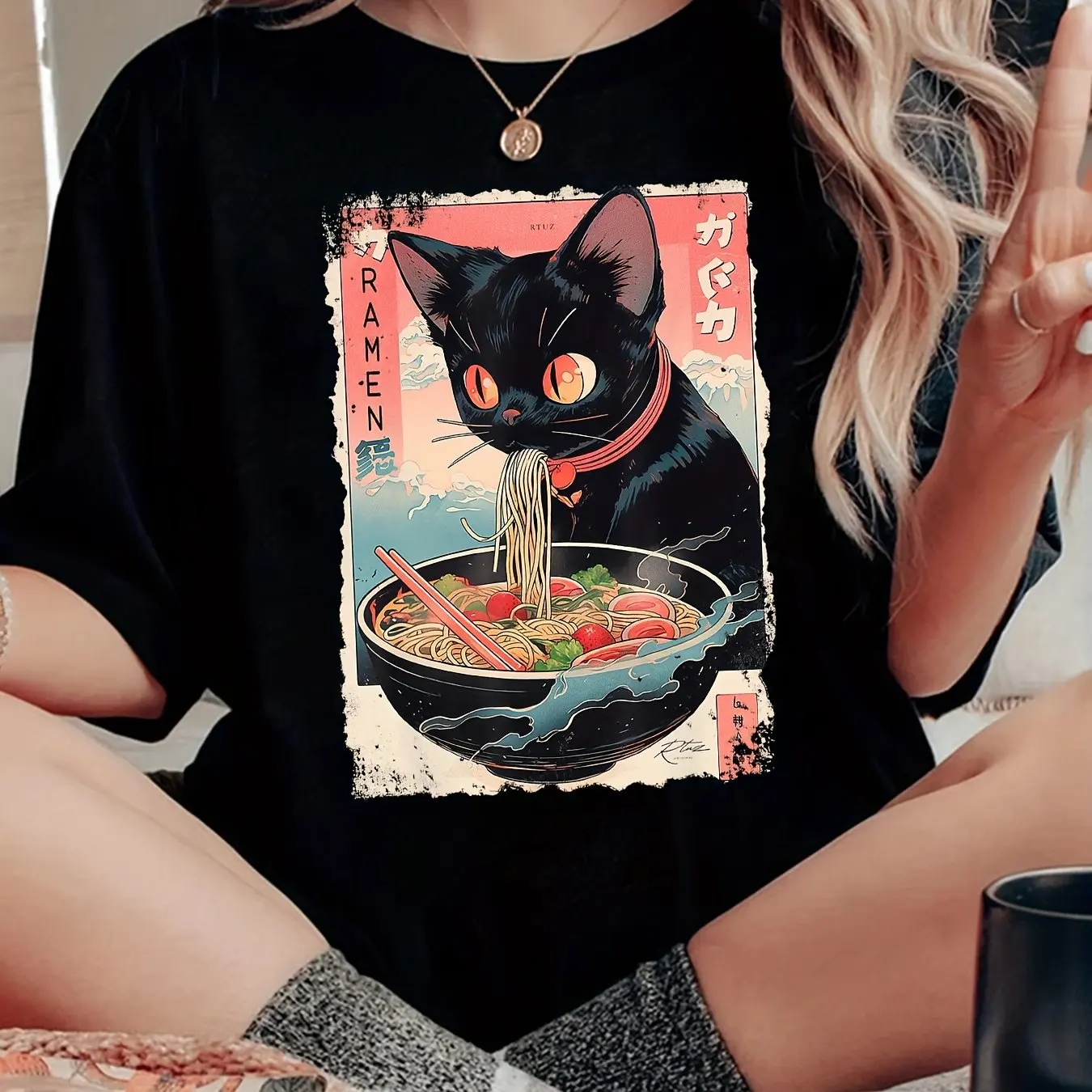 

Black Ramen T-Shirt Cute Japanese Style Graphic Tee for Women Wear Artistic Design Cozy Fashionable Comfortable Streetwear Top