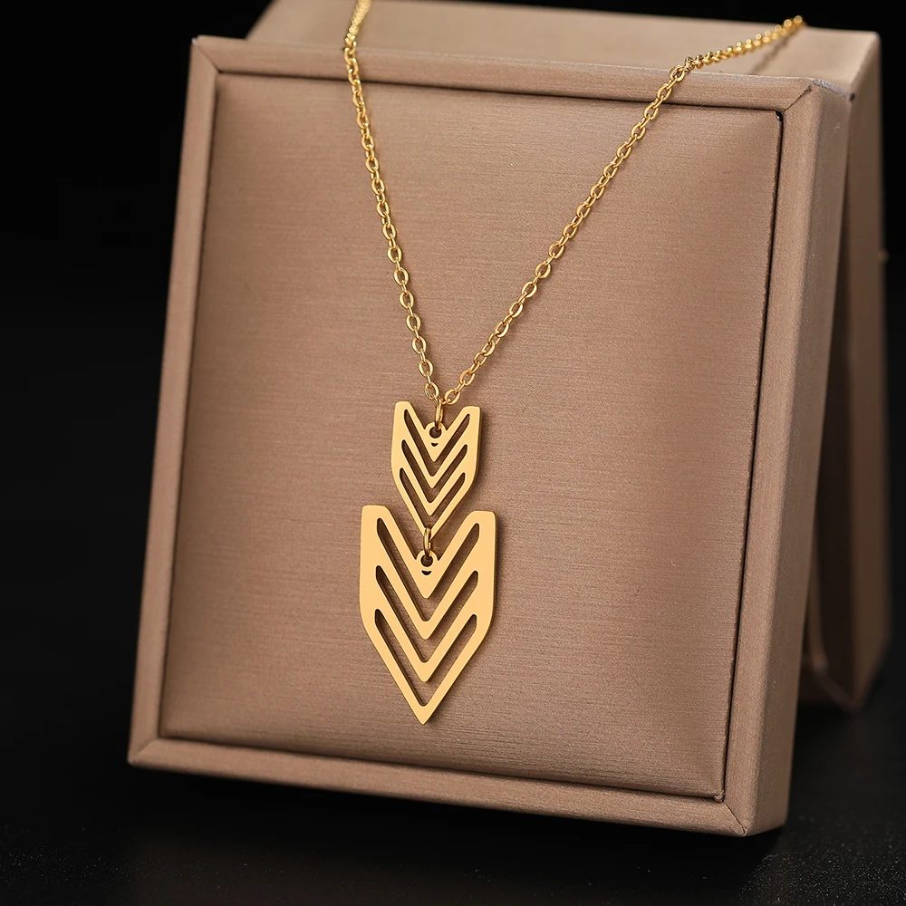 Stainless Steel Necklaces Face Sun God Vintage Maple Leaf Anime Spiral Triangle Pendants Chains Male Necklace For Women Jewelry