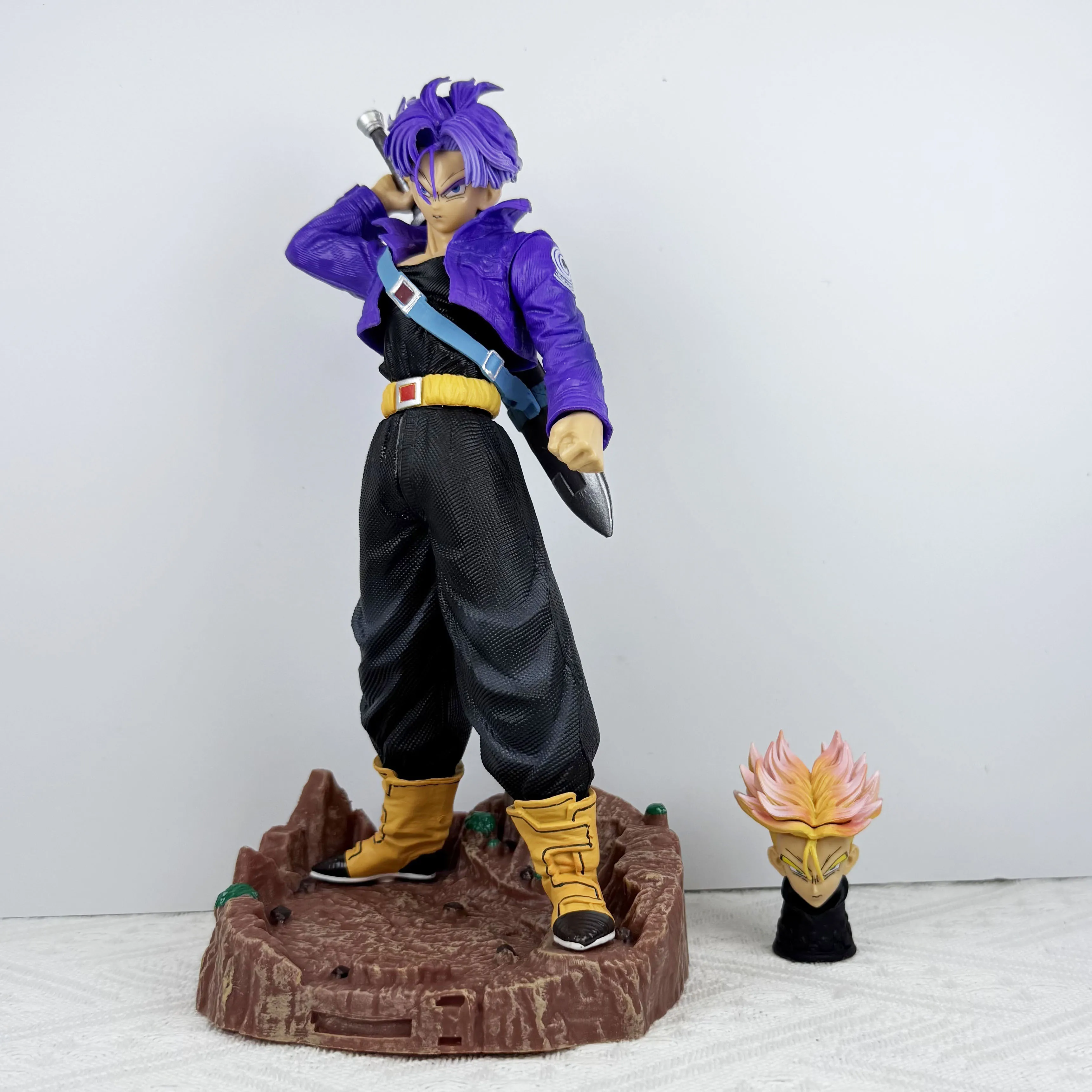 Figuras de Dragon Ball Z de Anime de 23CM, figura de troncos, troncos de Super Saiyan, modelo de Pvc, estatua, colección de muñecos, decoración, juguetes, regalo