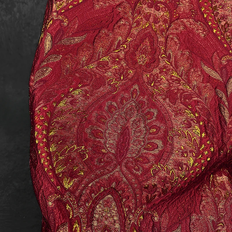 European Style Red Gold Blended Fabric Palace Style Shiny Silk Three-dimensional Texture Relief Jacquard Fabric Jacket Fabric