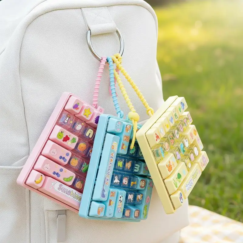 1Pcs New Creative 26 Key Keyboard Decompression Keychain Cartoon Cute Healing Artifact Fun Backpack Pendant Gift