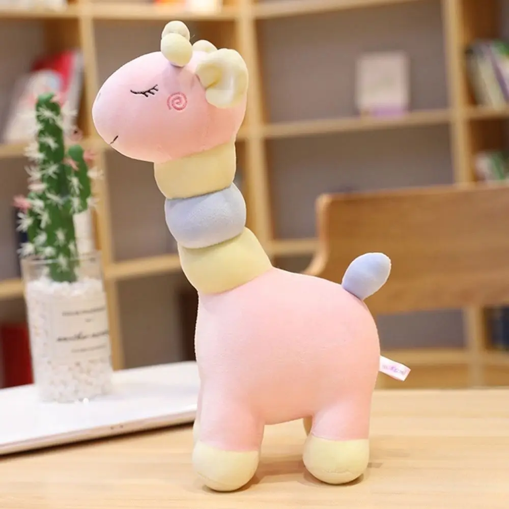 

Декоративная мультяшная мягкая игрушка-жираф в конфетных цветах