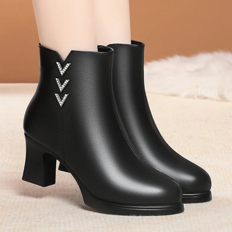 

6cm 9cm All Match Elegant Women's Shoes Soft Leather Ankle Boots 2025 Autumn Winter Block Heels Short Fur Plush Boots Office Mom