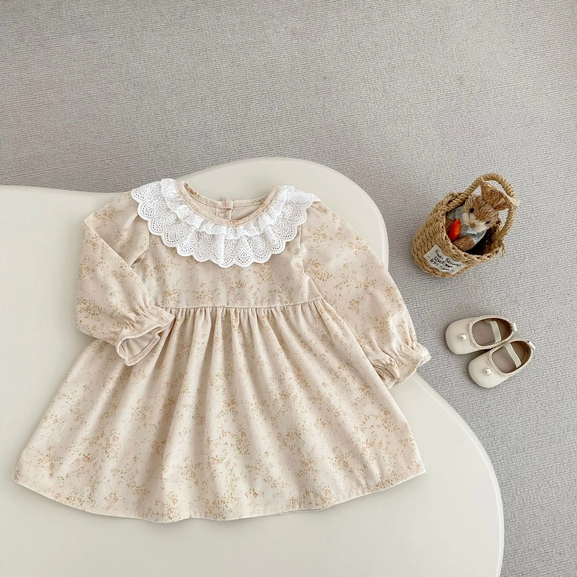 

2025 Autumn Girls Lace Collar Dress Baby Long Sleeve Floral Princess Dress Kids Girls Casual Corduroy Dress Infant Clothes