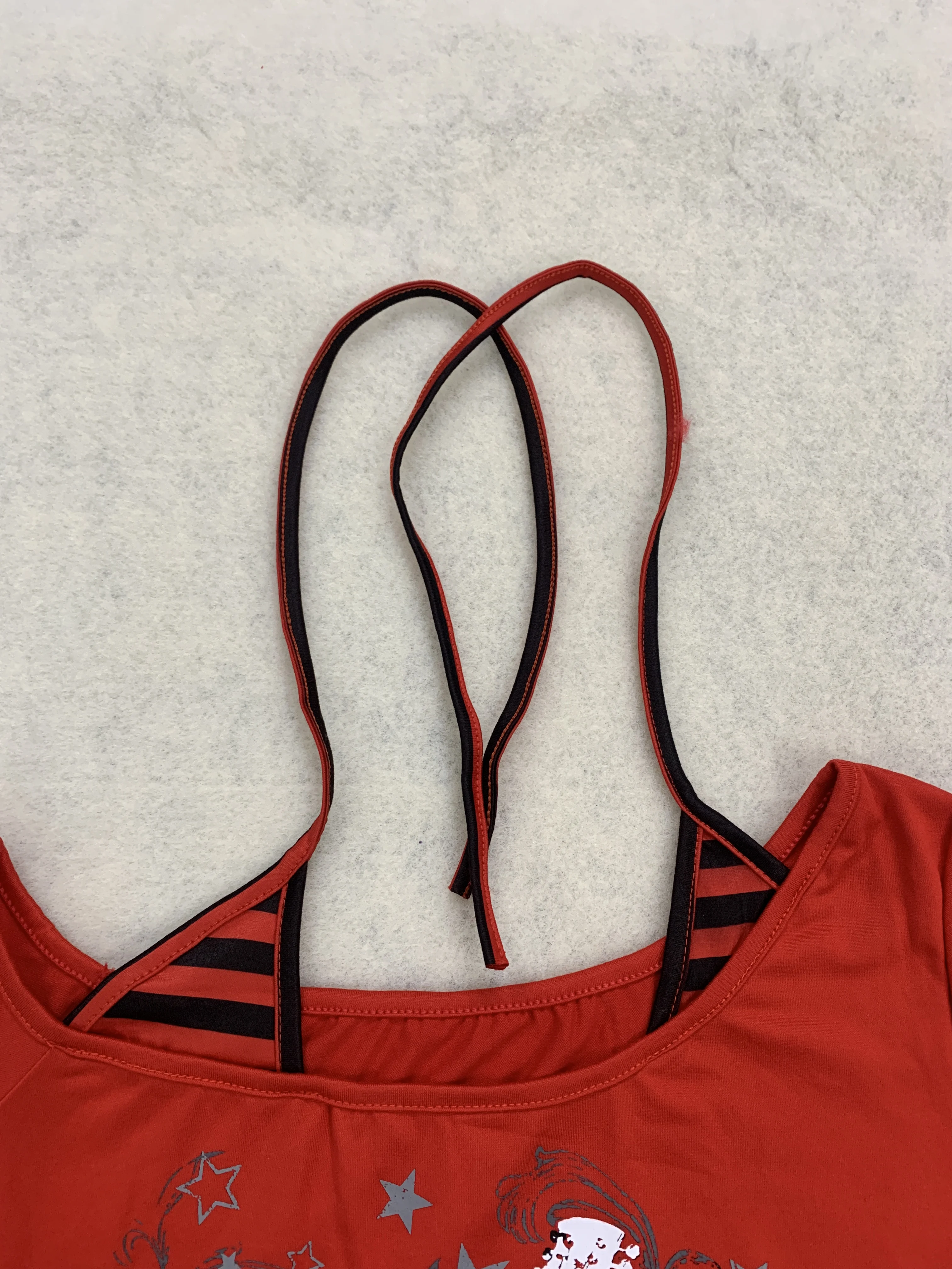 Y2K Punk Rock Style Guitar Wings Print Halter Off‑Shoulder T‑Shirt Red‑Black Contrast Stripe Hem