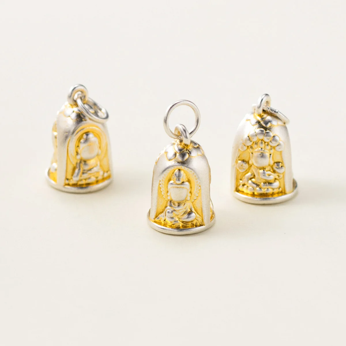 

1pc 999 Pure Silver The Formless Buddha Jewelry Pendants 11x11x16.5mm Gold Traced Decoration Silver Charms DIY Necklace Bracelet