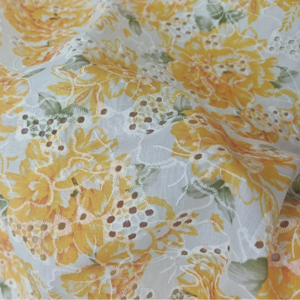 

100% Digital Combed Printed Embroidery Lace Fabric for Women Dress Clothing Woven Cotton Print Fabric for Designer DIY Textile
