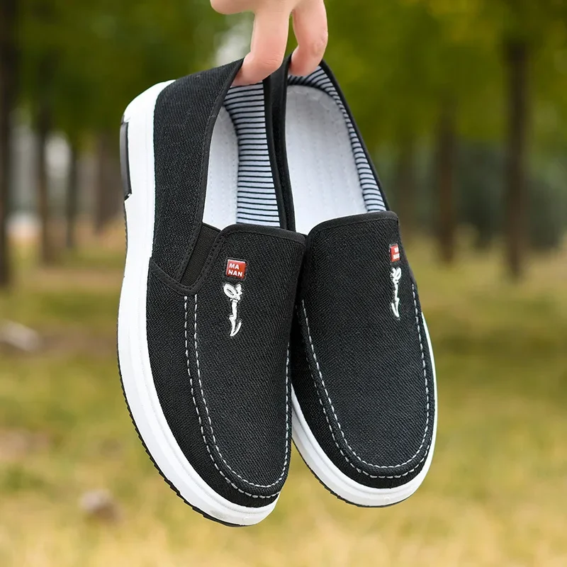 Men Breathable Slip on Canvas Shoes Comfortable Non Slip Casual Loafers Lightweight Flat Footwear for Daily Work and Walking