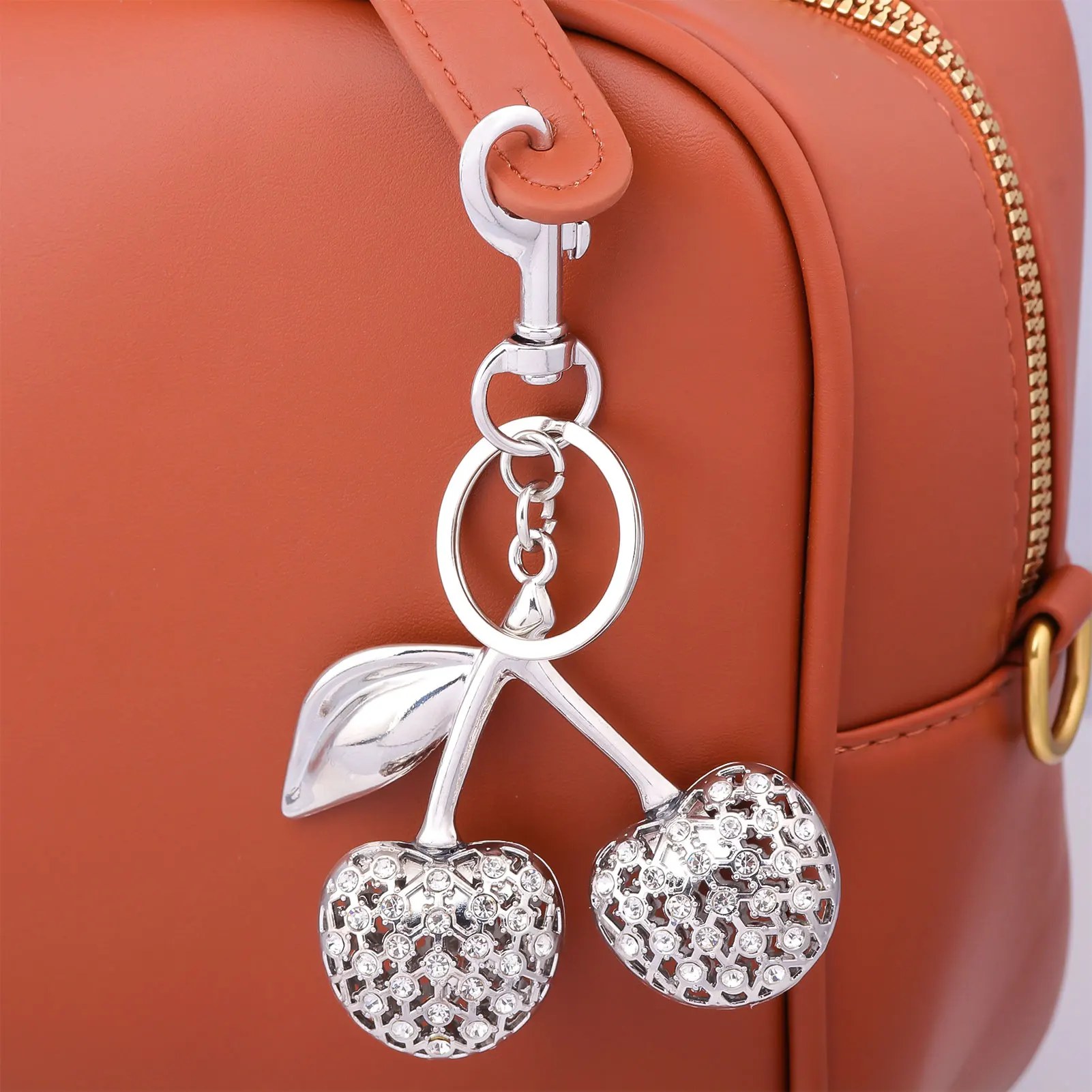 لذيذ كريستال الأحمر الوردي الكرز المفاتيح لطيف الفواكه الكرز قلادة كيرينغ للنساء حقيبة مجوهرات مفتاح الملحقات هدية