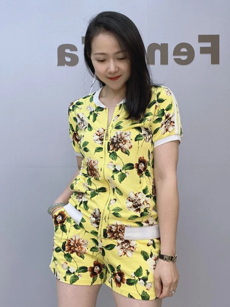 

Casual Zipper Sweater Short Sleeve Women's Two-Piece Set Summer Sportswear Print Shorts Trendy Cotton round Neck Ensemble