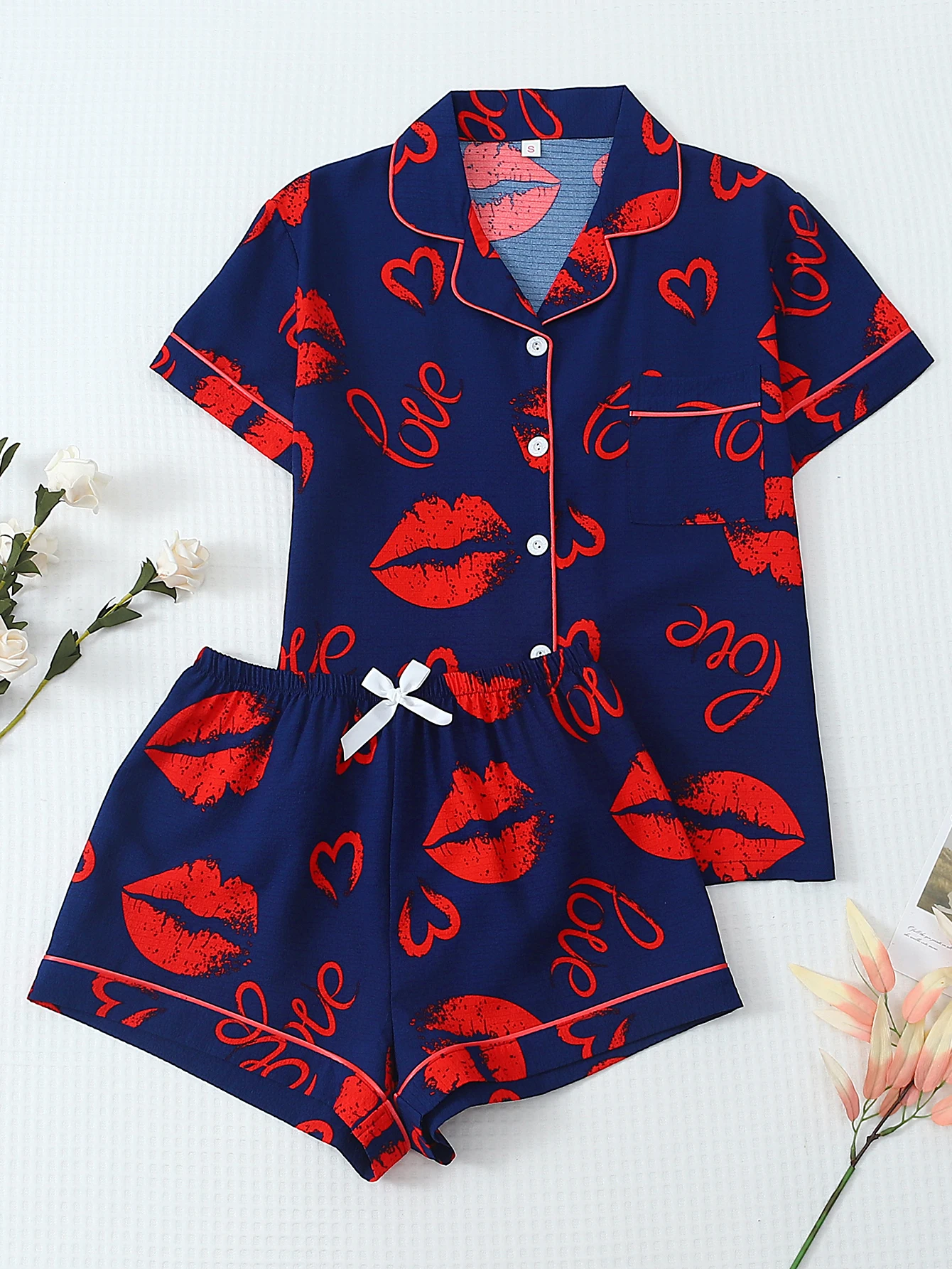 [Valentine's Day] 2-Piece Pajama Set with Lip Print, Short-Sleeved Shorts, Women's Pajamas, Loungewear Set Suitable for Home Use