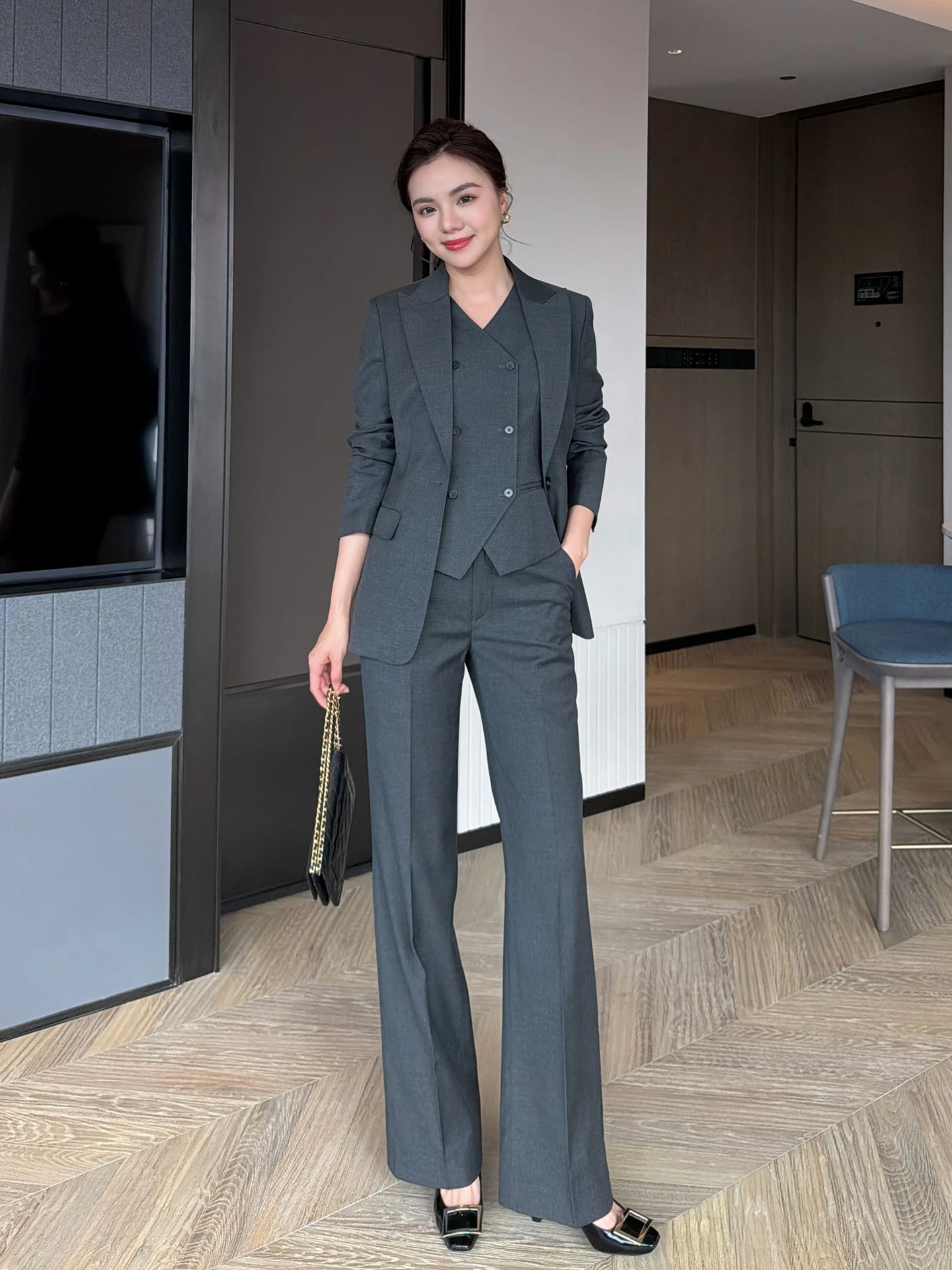 

Весенне-осенний высококачественный профессиональный женский костюм-тройка: пиджак, брюки прямого кроя и модный топ для офиса