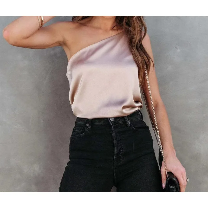 

2025 Spring and Summer Temperament Commuter Loose Casual Slash Shoulder Suspender Female