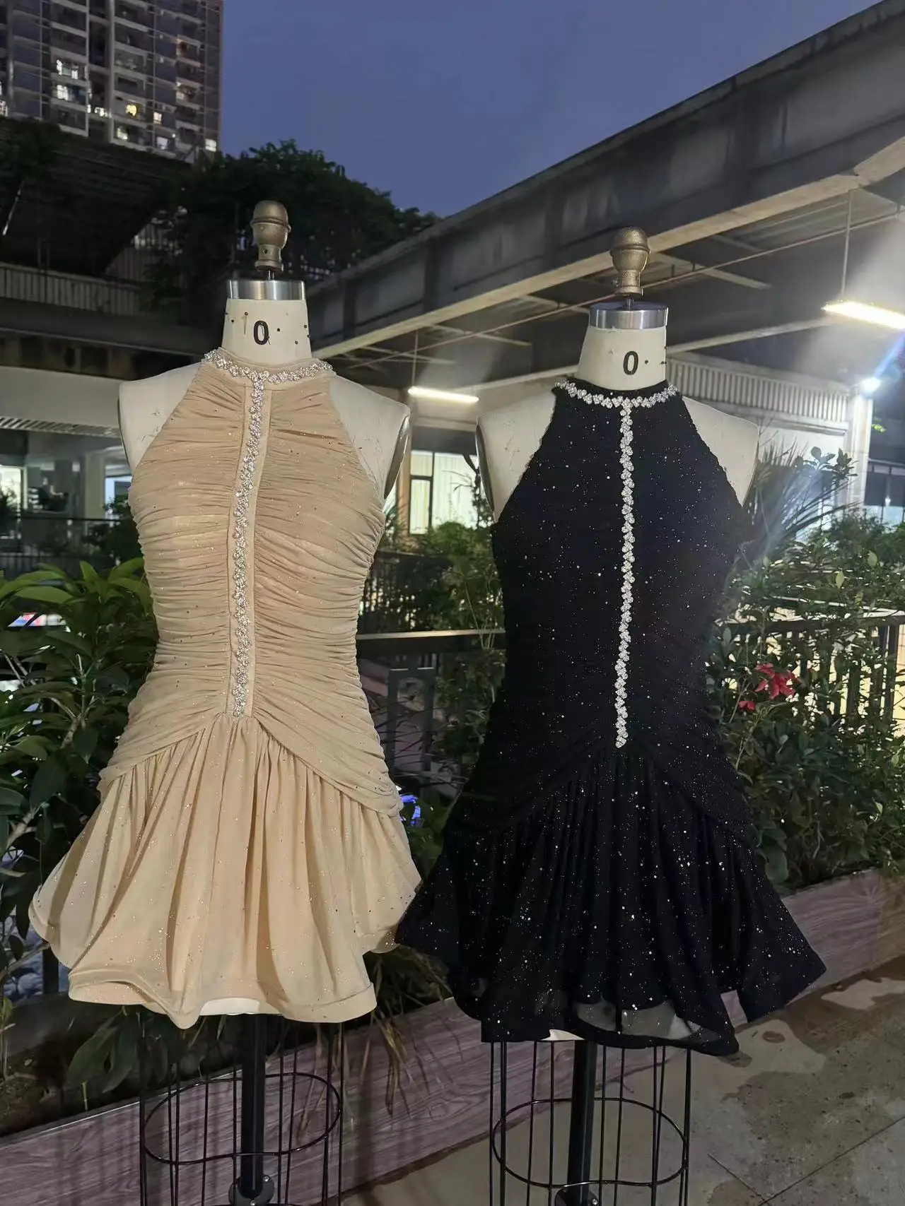 Black Color Nude Color Spliced Sequined Diamonds Halter Dress For Women Sleeveless Solid Color Mesh Pleated Dresses Female  2024