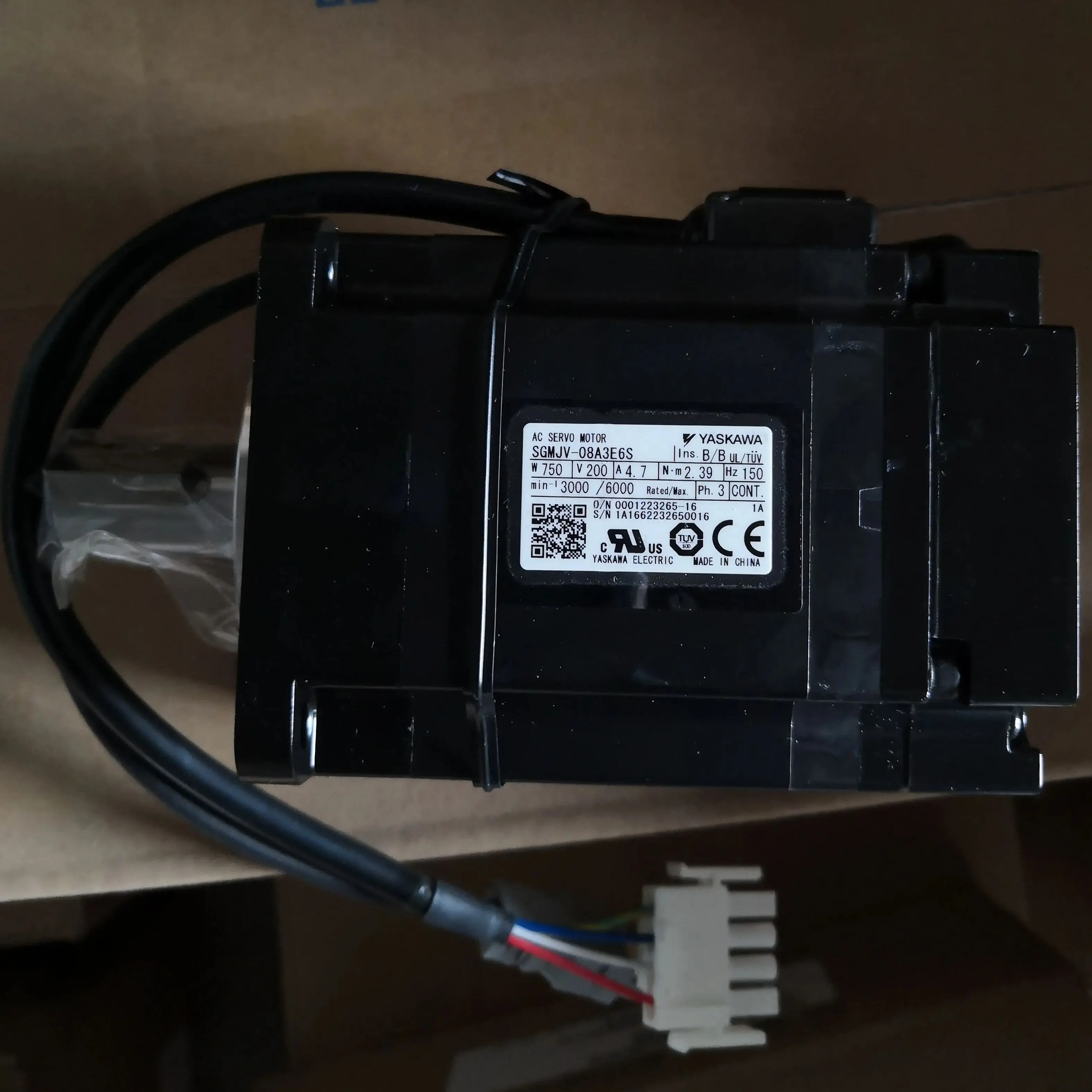 Genuine Original SGMJV-08A3E6S Brand new Servo motor，SGMJV 08A3E6S，Fast shipping