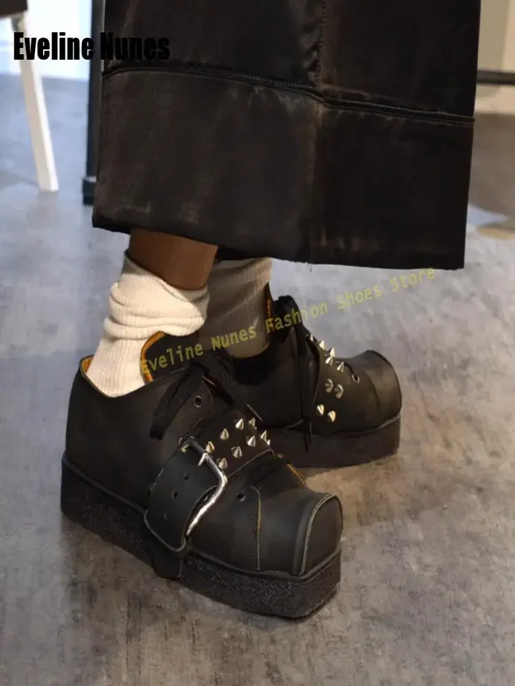 Ondiepe patchwork enkellaarsjes met veters, vierkante neus, riemgesp, pompen, zwarte klinknageldecoratie, 2025, casual leren schoenen, nieuwe collectie - afbeelding 2