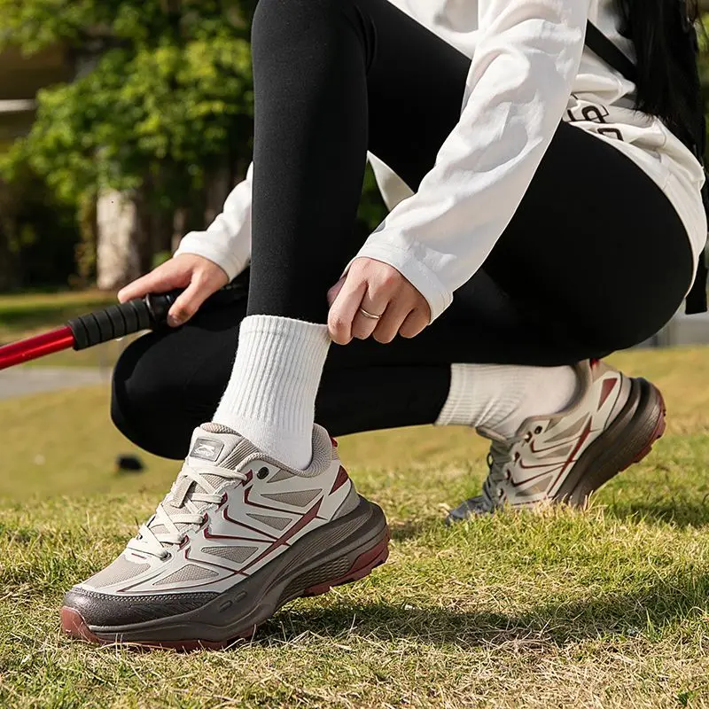 

2025 New Women's Non-slip Outdoor Hiking Shoes Neutral Breathable Sports Hiking Shoes Couple Shoes Men's Fitness Hiking Shoes