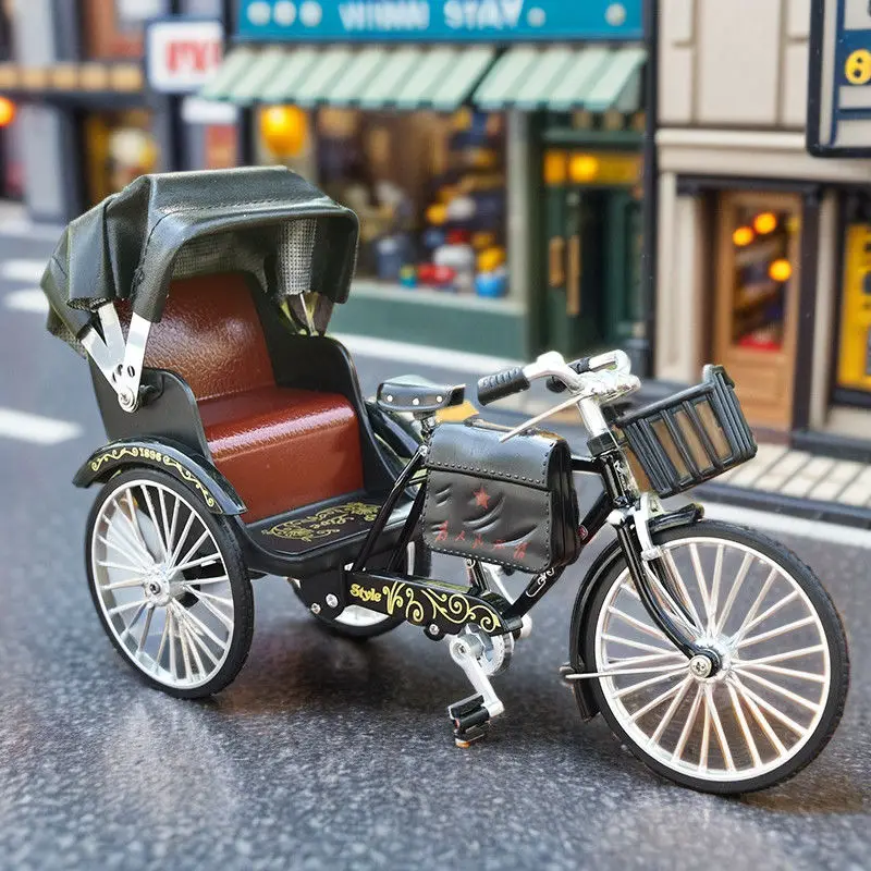 Simulation retro rickshaw model decoration old Shanghai alloy toy car humanpower three-wheeled bicycle creative nostalgia toy