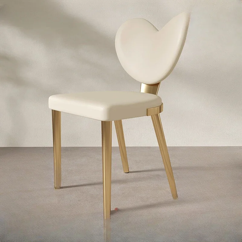 French dining chair is light and luxurious, with high sense of personality. online celebrity heart-shaped chair