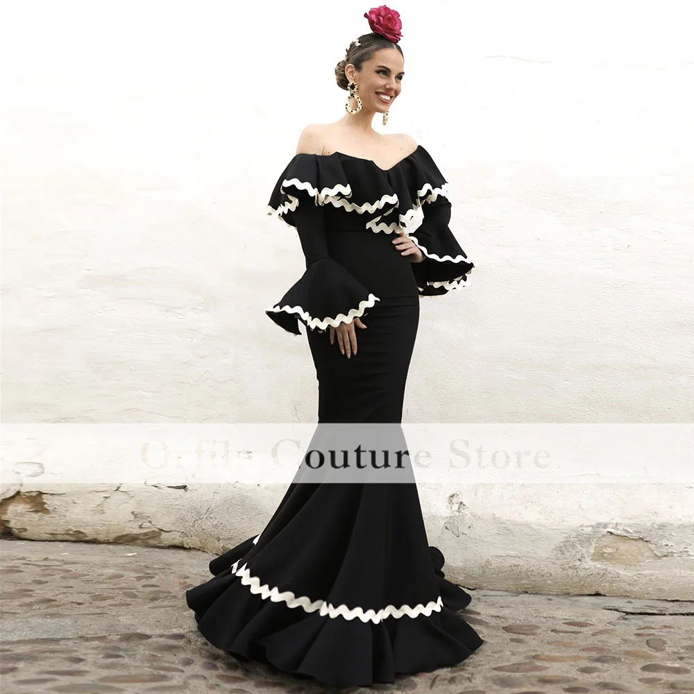 Flamenca ชุดราตรีสีดํา Ruffles แขนยาวสไตล์สเปนพรหมชุดเต้นรําพิธี Gowns สําหรับผู้หญิงที่กําหนดเอง