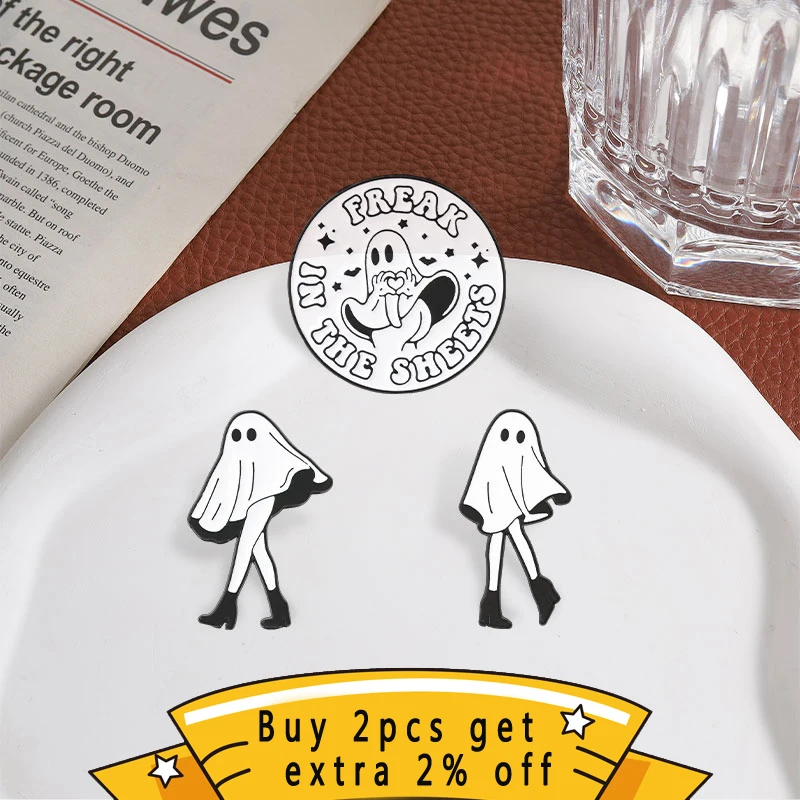 Cartoon Long‑Leg Ghost Badge, Cute Humorous Black‑White Halloween Enamel Pin, Fashion Accessory, Halloween Gift for Friends