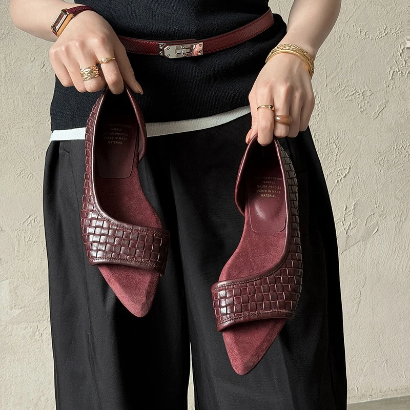 

Women's new leather woven cowhide low heel hollow pointed retro toe bag with fish mouth sandals fashion sandals