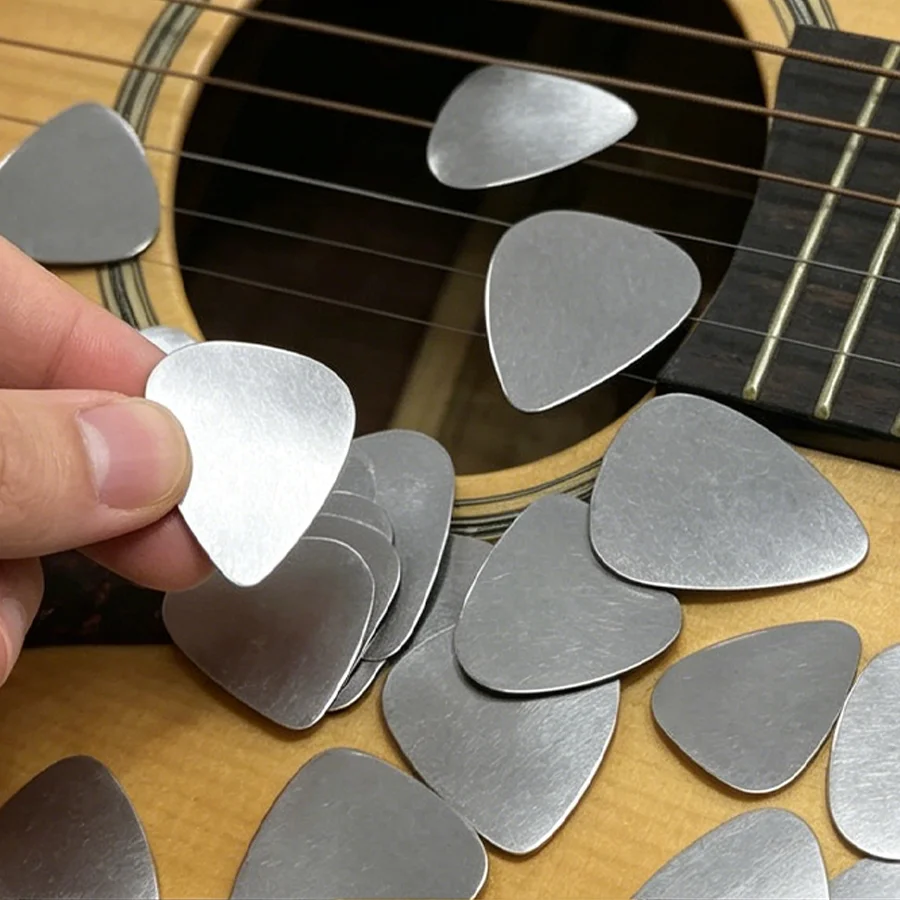 15pcs Mental Guitar Picks, 0.3mm String Instrument Paddles, Stainless Steel Musical Universal Accessories for Bass Ukulele XJM