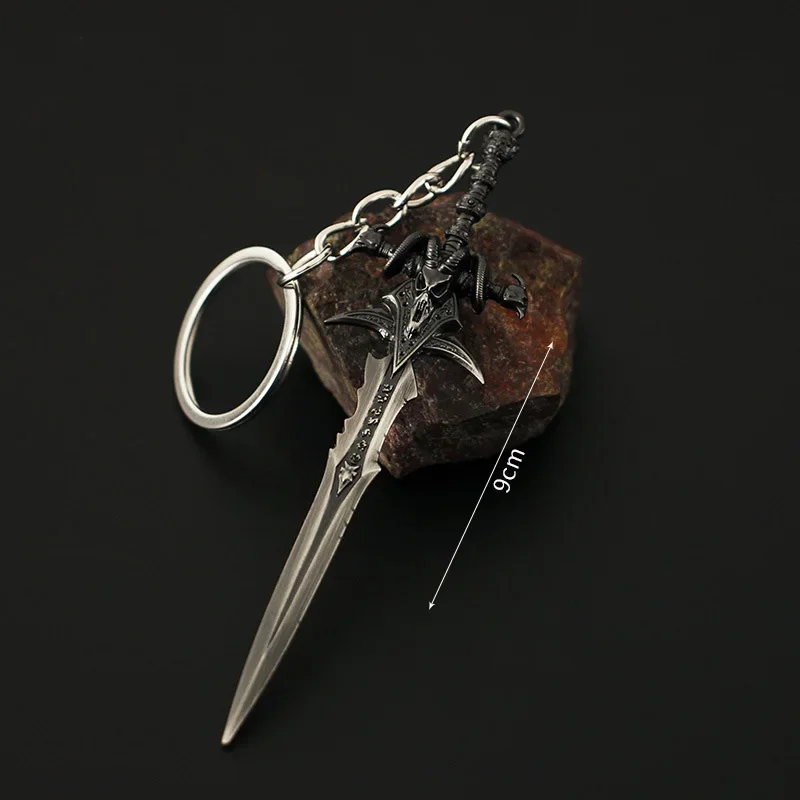 9cm Vintage World of Warcrafts Model Key Chain for Men Boys WOW Frostmourne Metal Key Ring Fans Car Bag Decoration Jewelry Gift