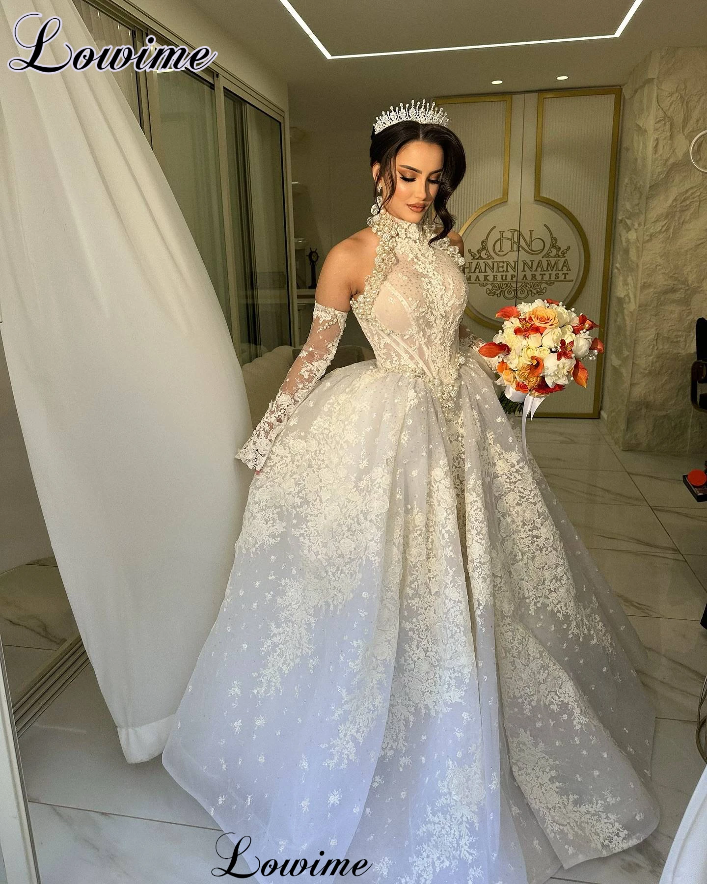New Elegant Cream Color Lace Wedding Dresses Halter Designed Wedding Gowns With Pearls Bridal Gowns Vestido Blanco Customized