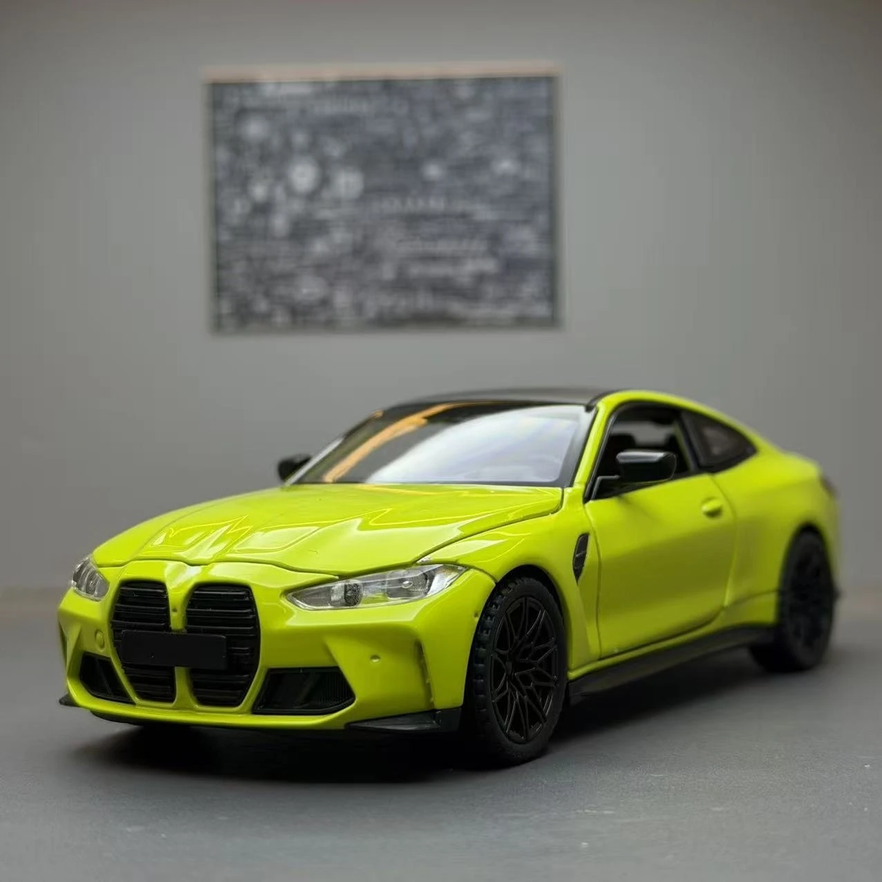 

1:32 M4 Sports Car Alloy Model Diecasts Metal Car Model Collection Sound Light Toy Simulation Birthday Gifs