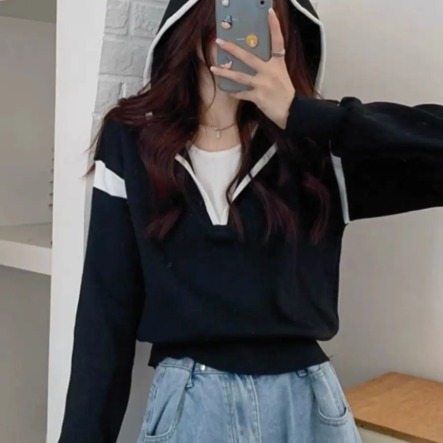 

Женский свободный пуловер с длинными рукавами, маленький короткий топ, дизайн Sense, искусственные два свитера с капюшоном, вязаный свитер