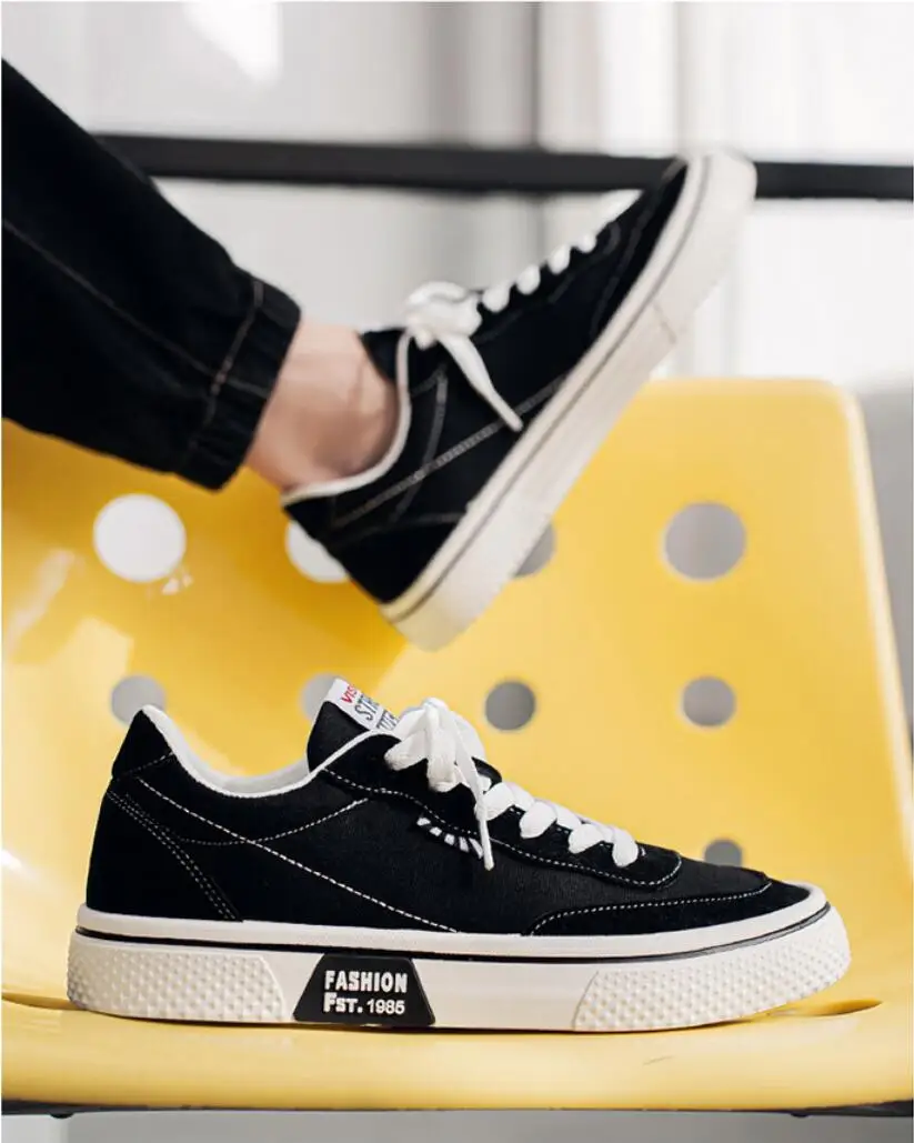 

New Men's Breathable Versatile Skateboarding Shoes Men's Soft Bottom Casual Sports Trend Fashion Canvas Shoes