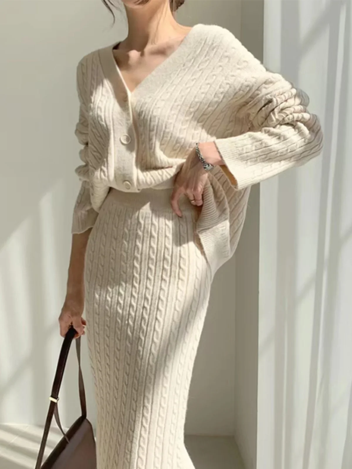 

Chic Autumn Winter V-ne Knitted Cardigan Sweater High Waist Bodycon Skirt Two-piece Set Faionable Casual Women's Ens...