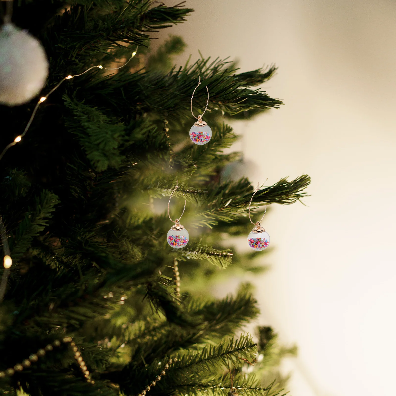 

High Leg Wine Glass Pendant Elegant Transparent Design Perfect Gift Decoration Bar Accessory High Quality Popular Pendant