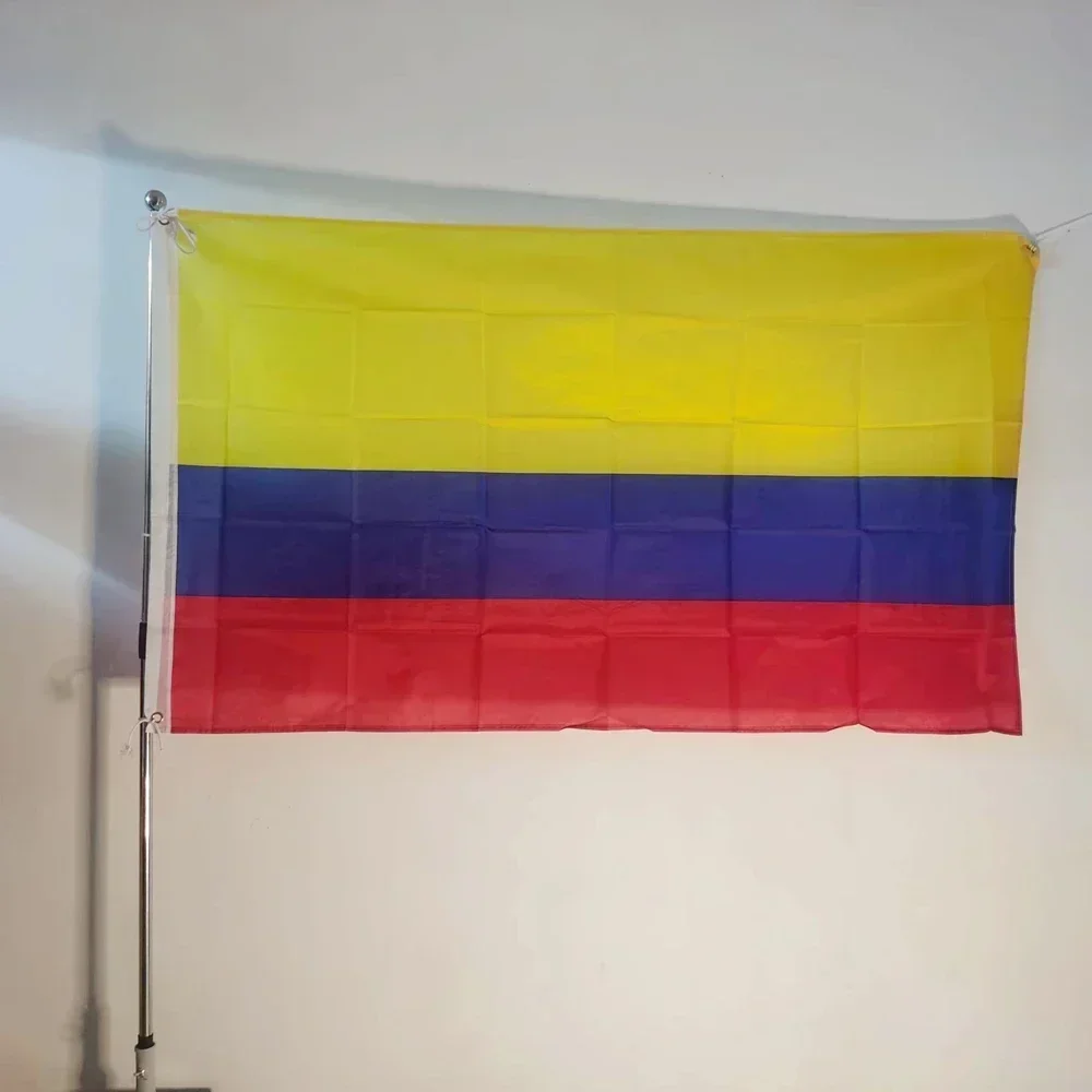 

Colombia Flag 90x150cm - Vibrant Polyester Banner for Indoor/Outdoor, Wall Decor, Garden, Home Pride - Durable & Fade-Resistant