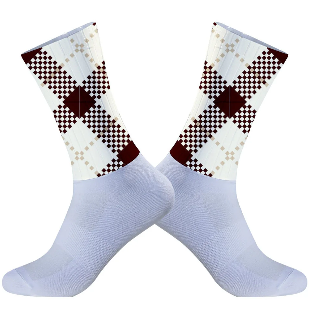 

2025 Новый эксклюзив для гравийных дорог, изготовлен из мягкого смешанного материала, обеспечивает комфортную поддержку в течение всего дня.