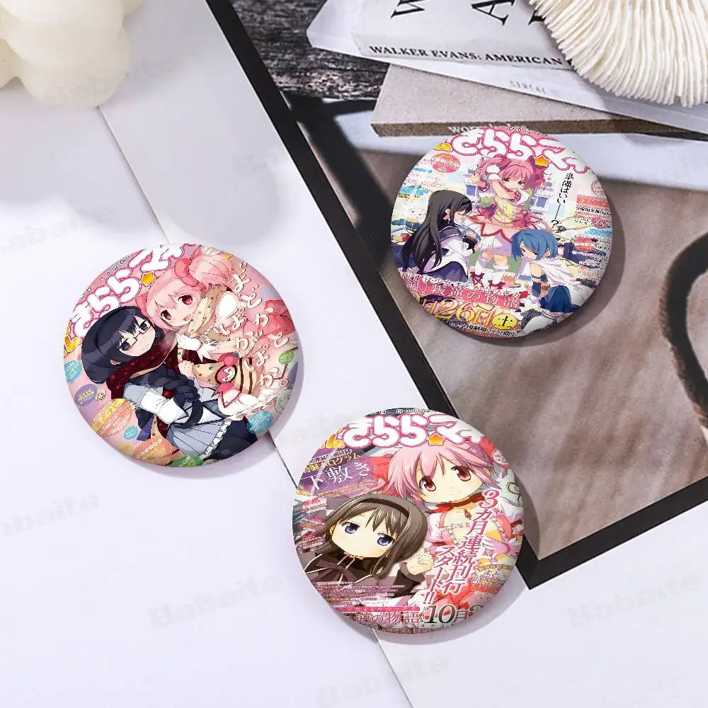 Puella Magi Madoka Magica 58mm Linda figura de Anime insignia de icono broche de hojalata hecho a mano para mochila ropa adorno para el pecho regalos